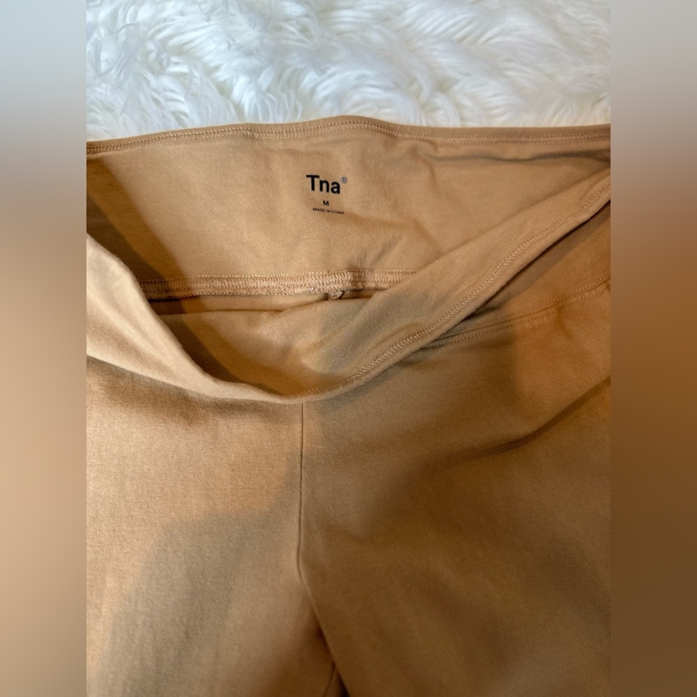 Aritzia TNA Equator Legging in Vintage Tan - Picture 7 of 7